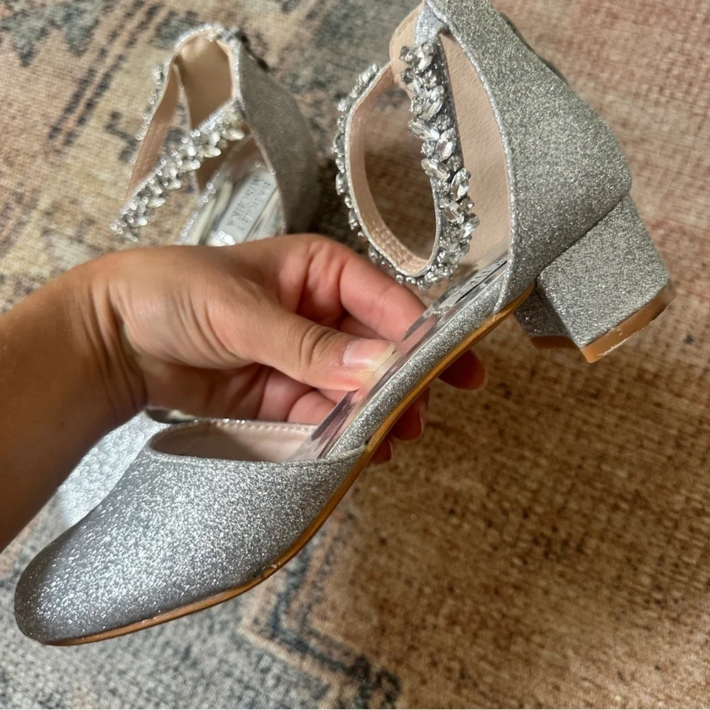 Kids Badgley Mischka Silver Glitter Heels sz 3